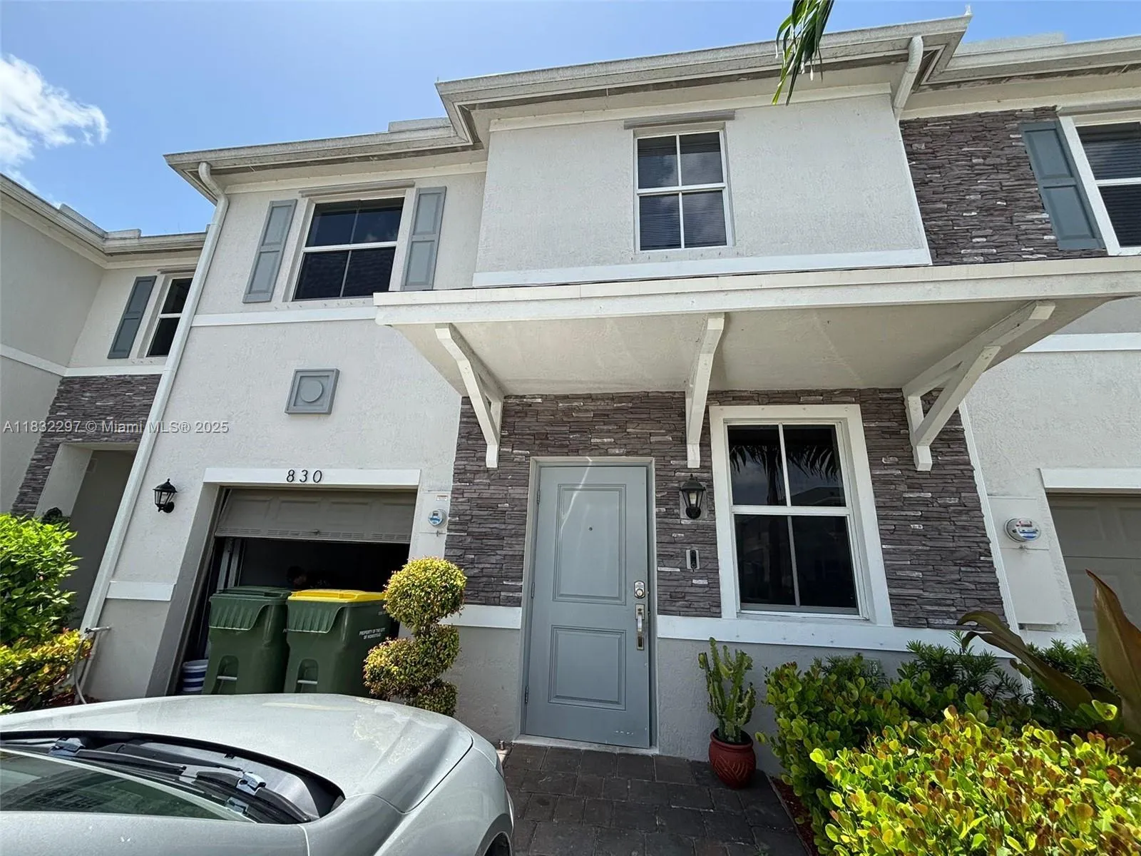 4 bedroom 2 bath for sale at 830 SE 19th St, Homestead FL 33034