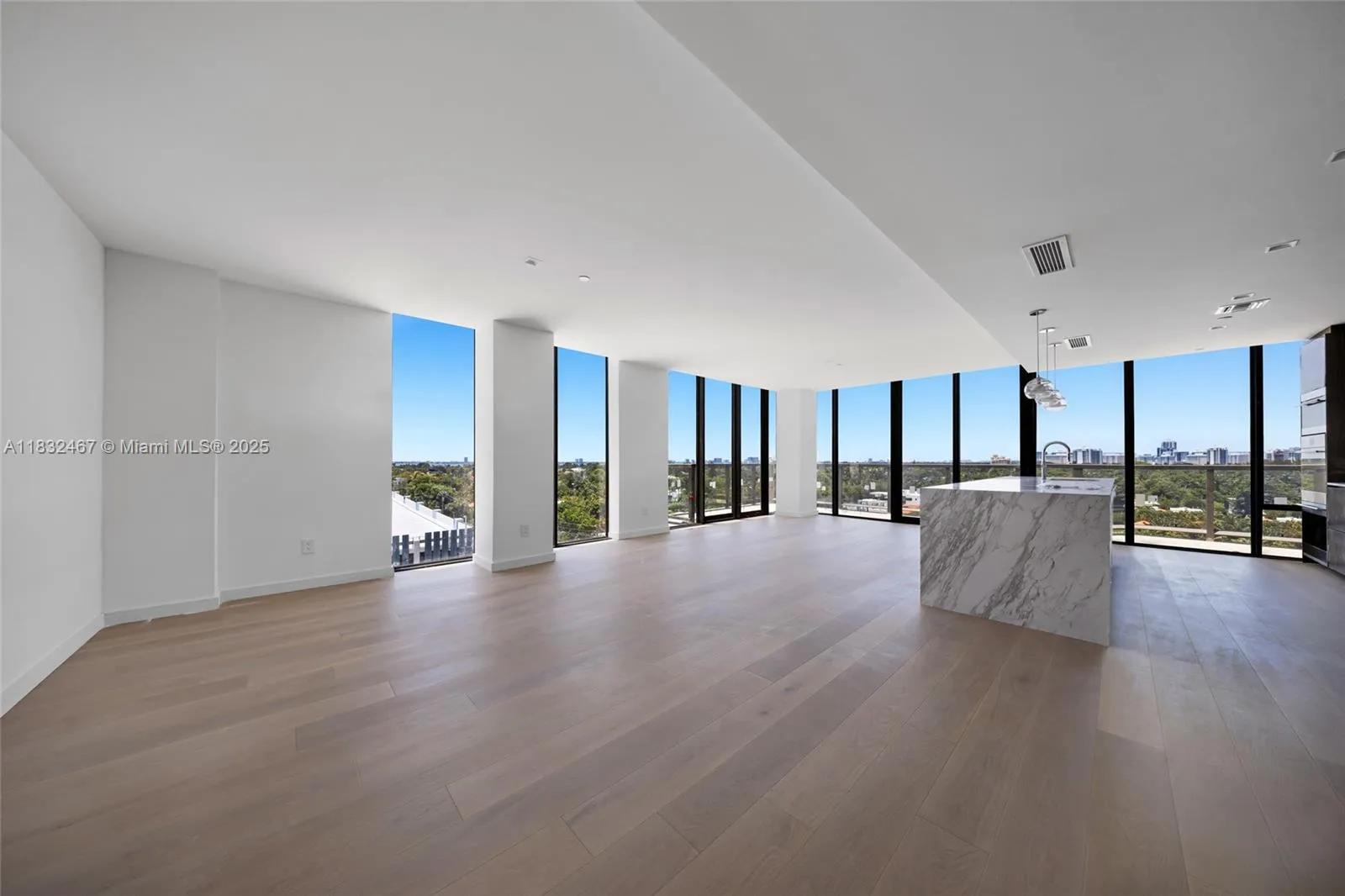 2 bedroom 2 bath for sale at 340 W 42 St # 508, Miami Beach FL 33140