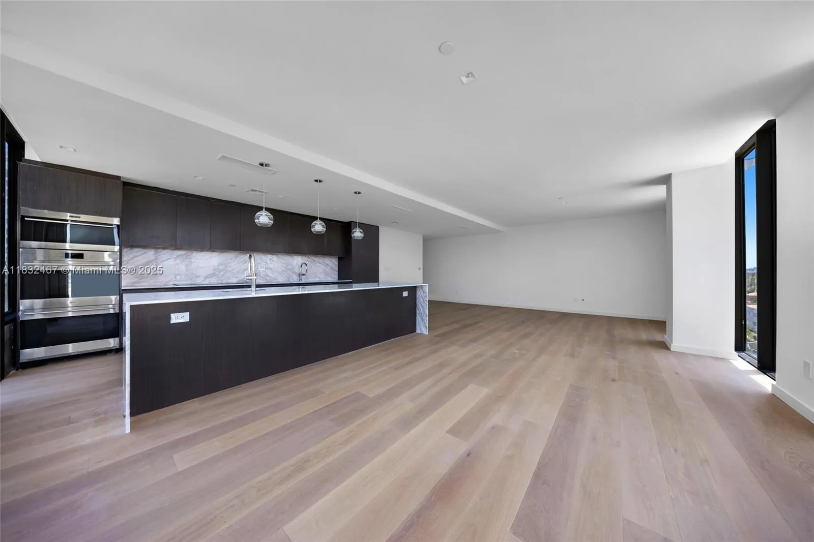 340 W 42 St # 508, Miami Beach FL 33140