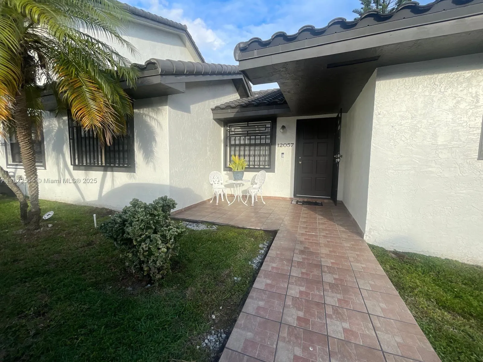 3 bedroom 2 bath for sale at 12057 SW 10th St # 202, Miami FL 33184
