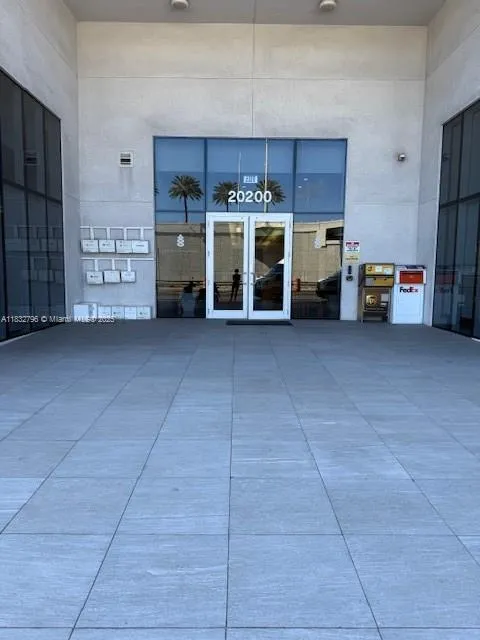 20200 West Dixie Hwy # 1207, Aventura FL 33180
