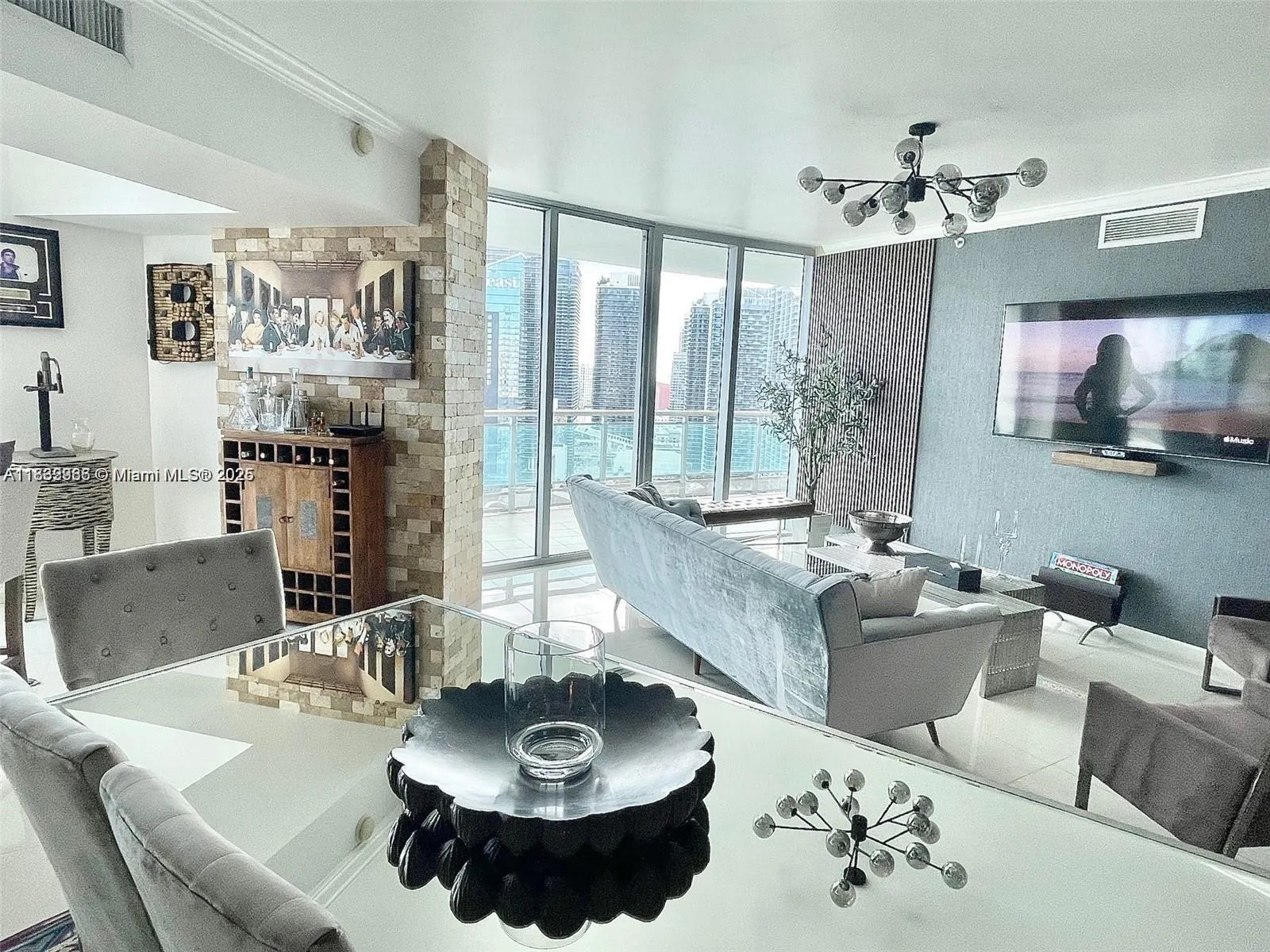 3 bedroom 2 bath for sale at 350 S Miami Ave # 3602, Miami FL 33130