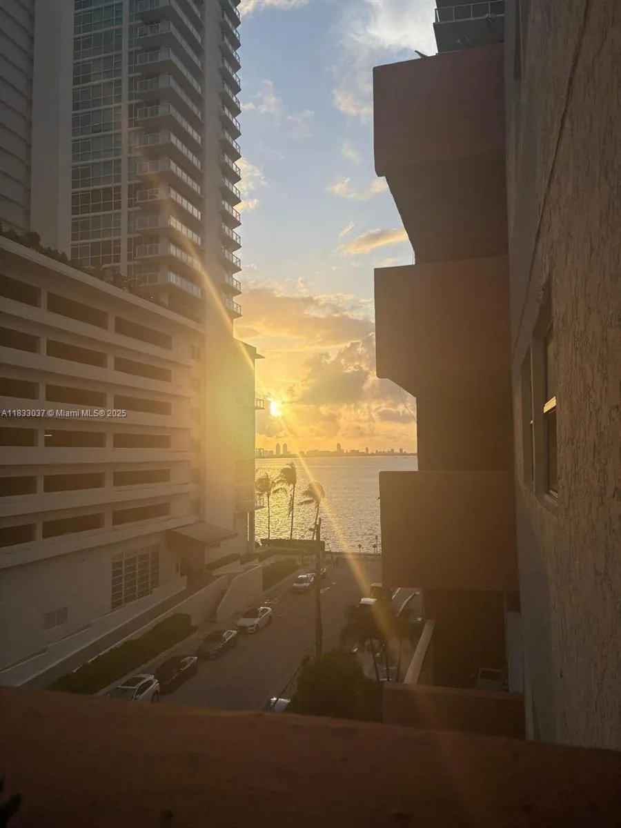 1 bedroom 1 bath for sale at 600 NE 25th St # 62, Miami FL 33137