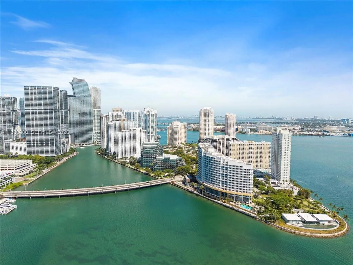 888 Brickell Key Dr # 1502, Miami FL 33131