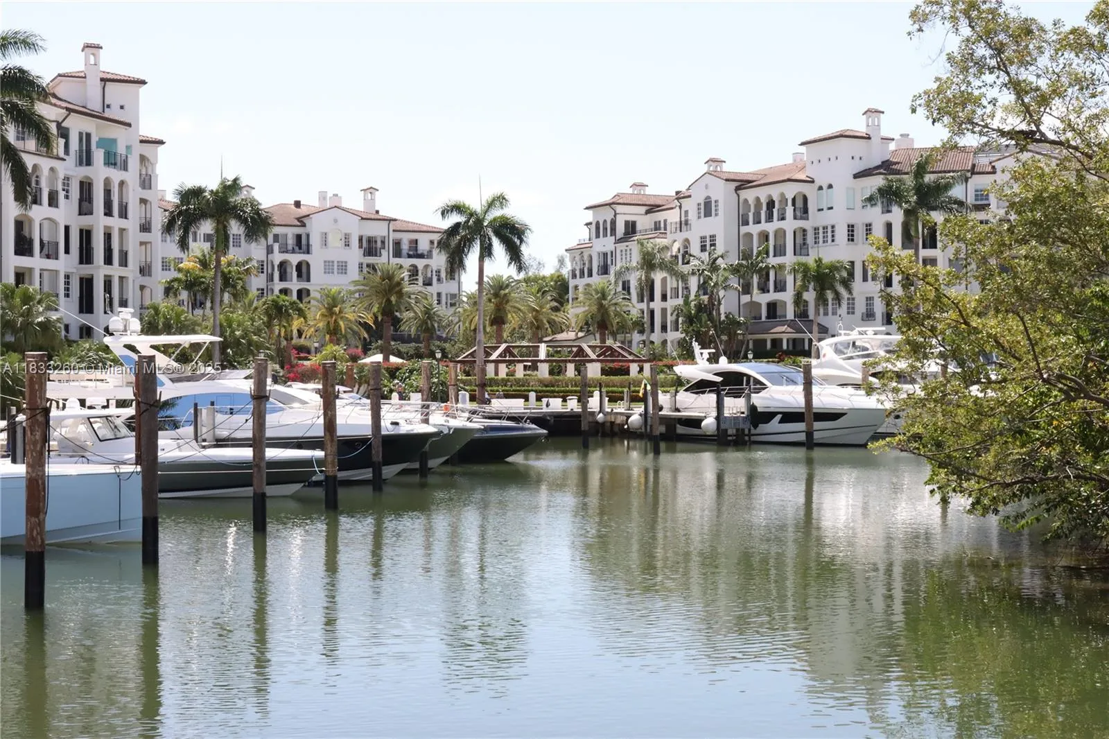2 bedroom 2 bath for sale at 3900 Island Blvd # B204, Aventura FL 33160