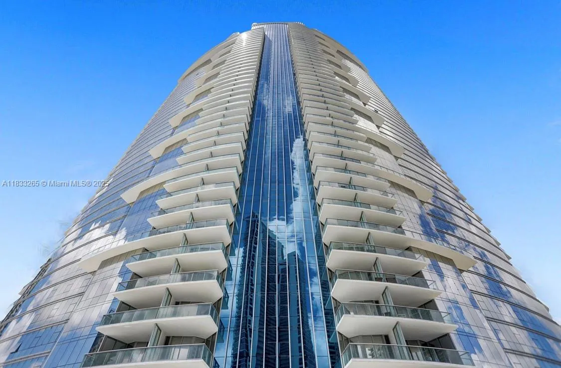 851 NE 1st Ave # 3510, Miami FL 33132