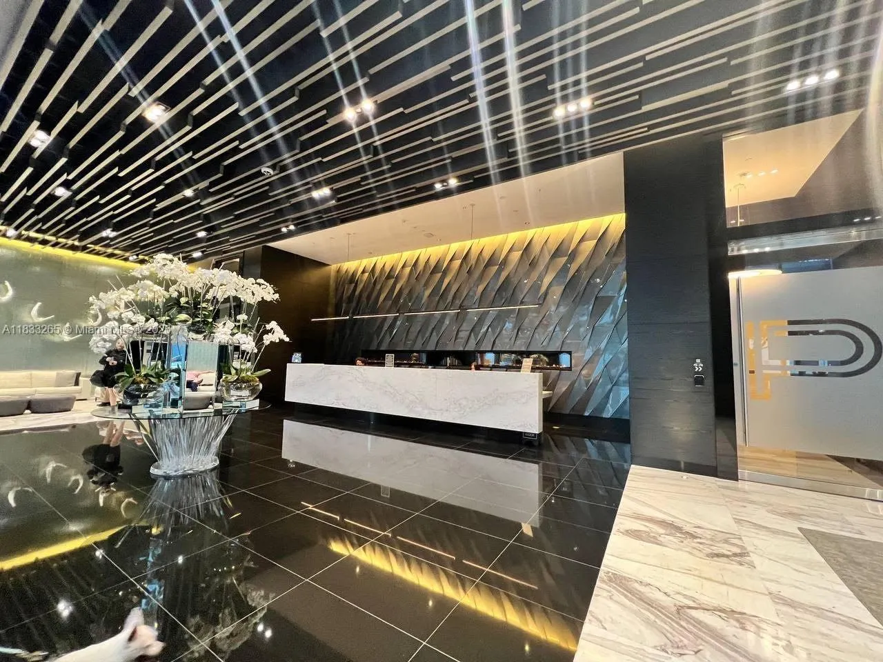 851 NE 1st Ave # 3510, Miami FL 33132