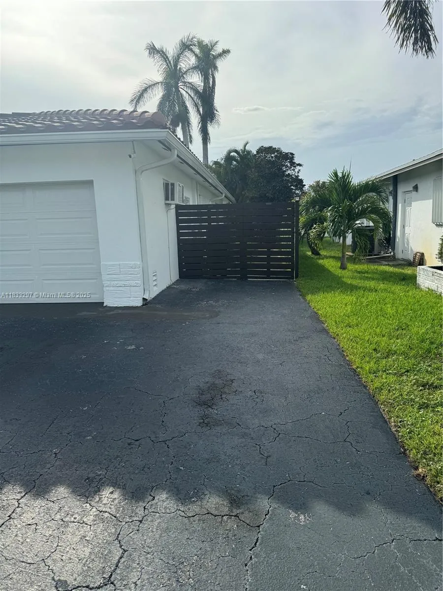 1681 SW 55th Ave # 0, Plantation FL 33317