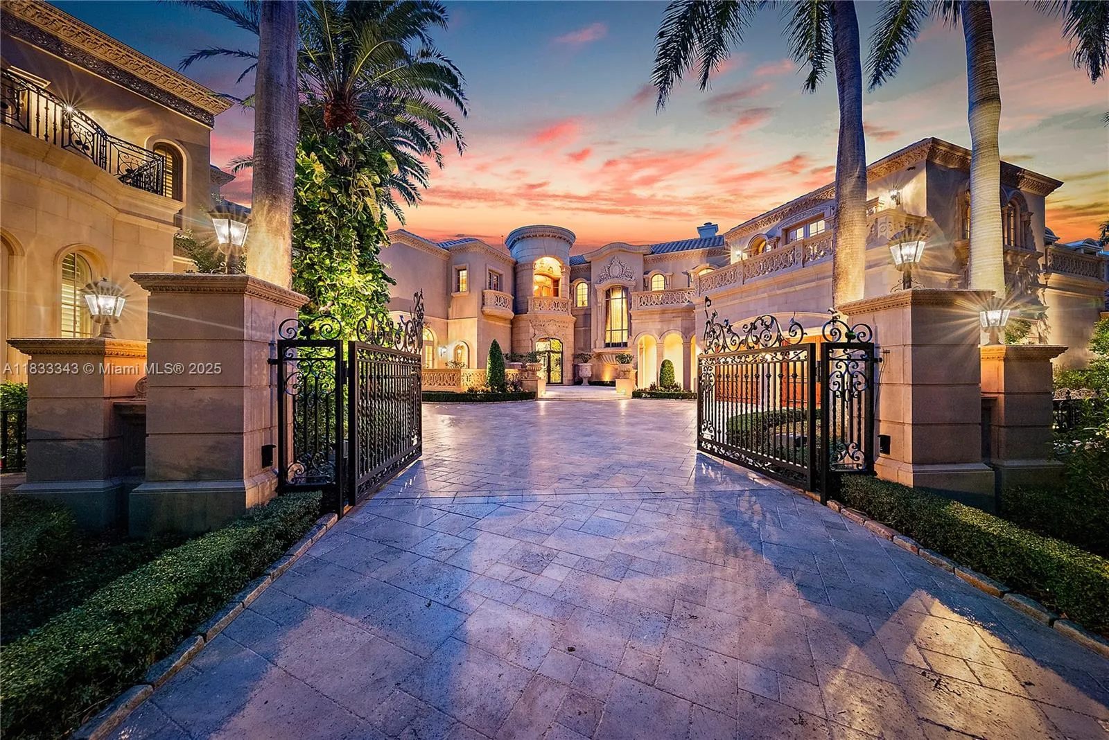 9 bedroom 13 bath for sale at 209 Commodore Dr, Jupiter FL 33477