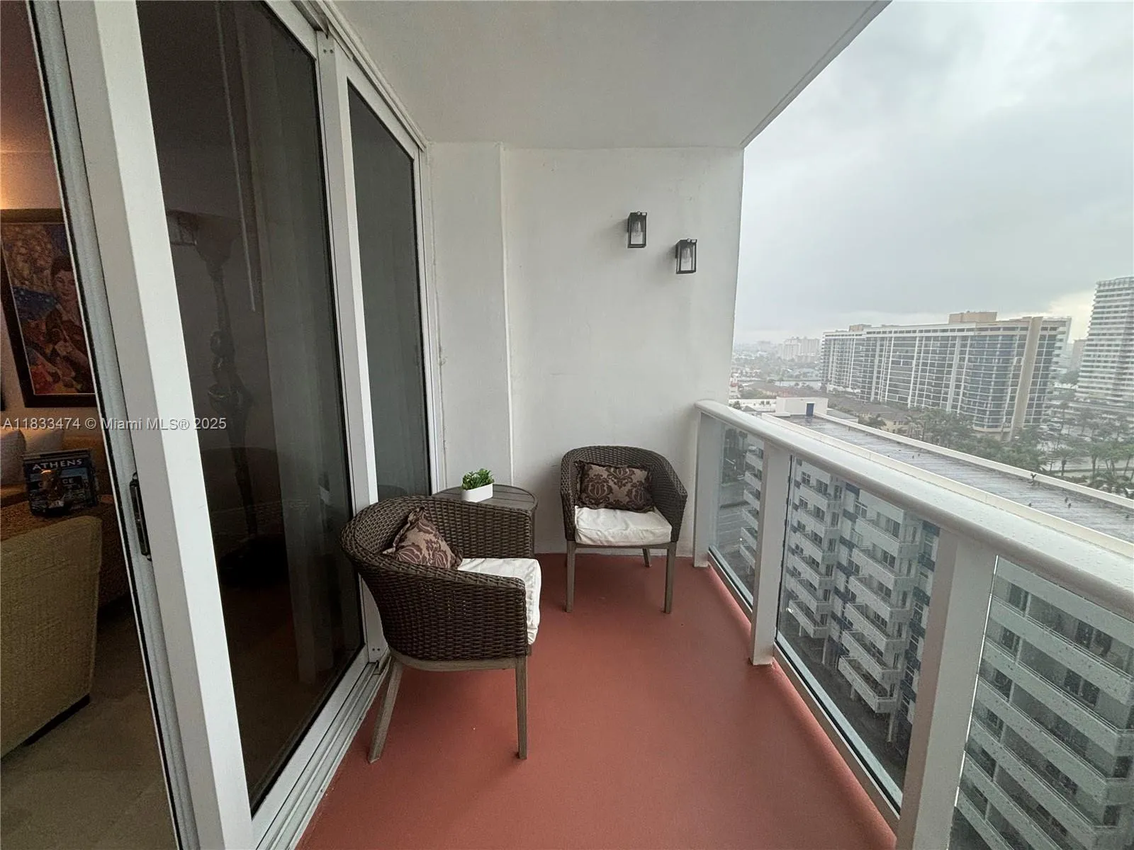 3140 S Ocean Dr # 1207, Hallandale Beach FL 33009