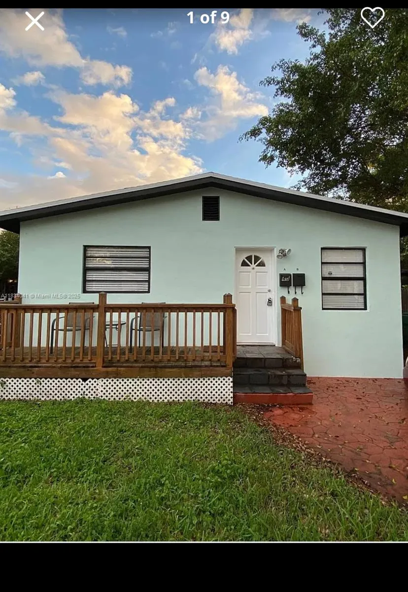 2 bedroom 2 bath for rent at 40 SE 12th St # 1, Dania Beach FL 33004