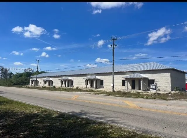 Commercial Sale for sale at 990 Anvil Cir, La Belle FL 33935