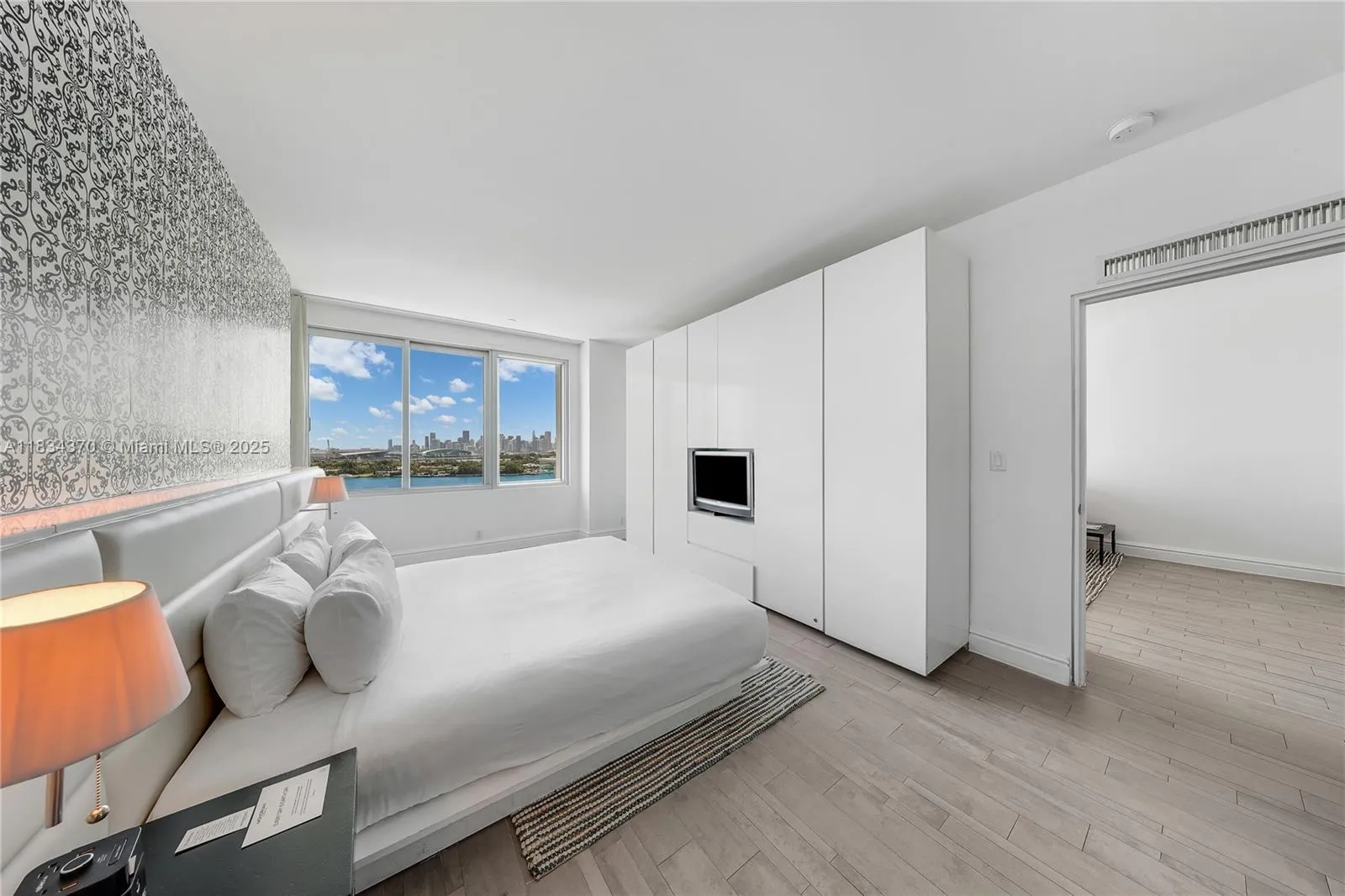 1100 West Ave # 1614, Miami Beach FL 33139