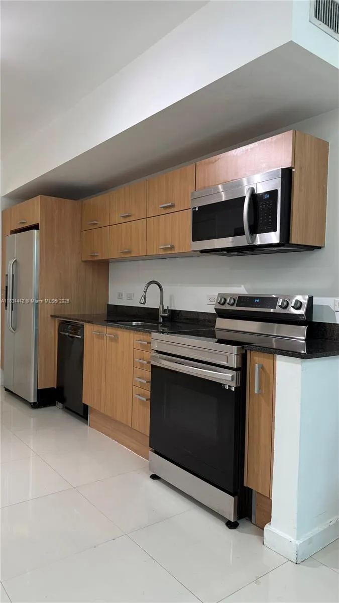 350 S Miami Ave # 304, Miami FL 33130