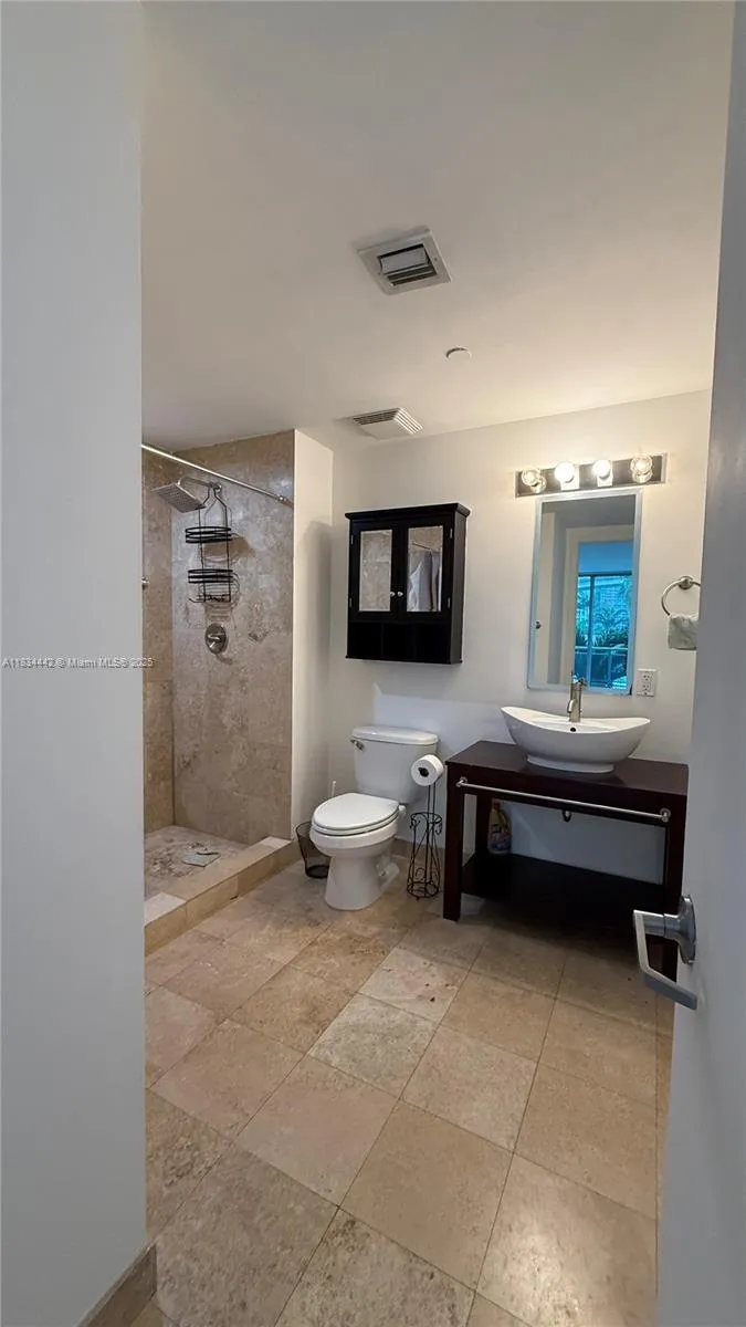 350 S Miami Ave # 304, Miami FL 33130