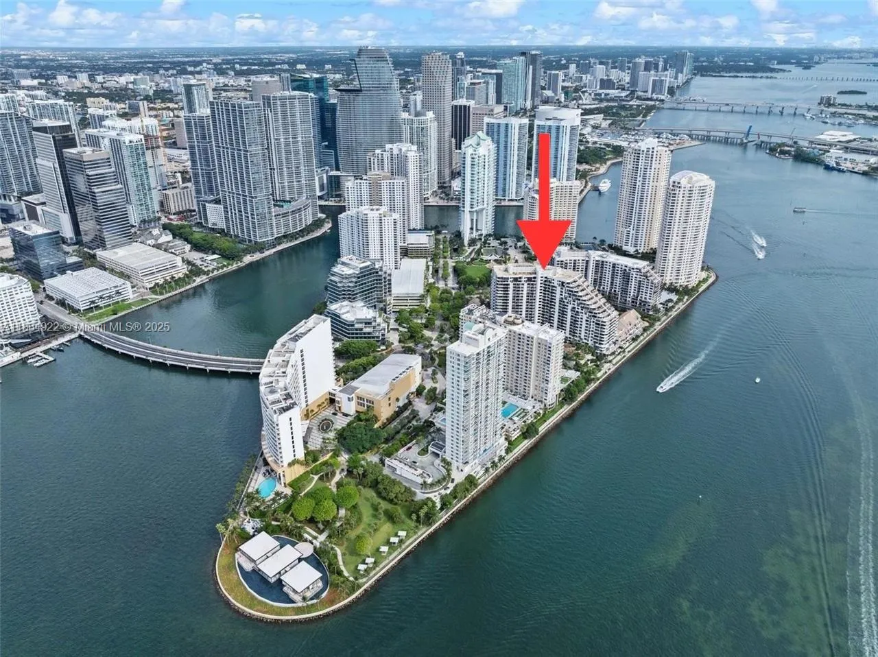 1 bedroom 1 bath for sale at 520 Brickell Key Dr # A1912, Miami FL 33131