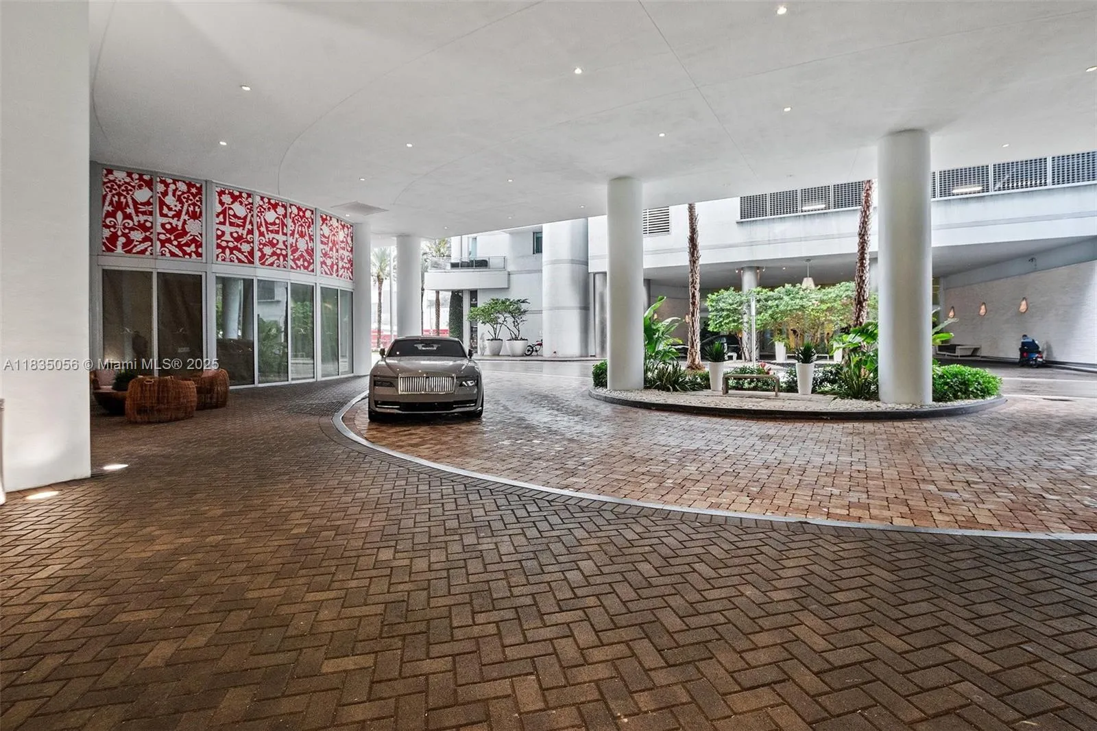 90 SW 3rd St # 3810, Miami FL 33130