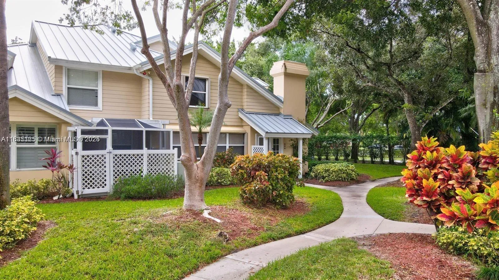 3 bedroom 2 bath for sale at 304 Andover, Boynton Beach FL 33436