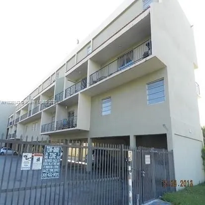 Residential Income for sale at 10000 NW 80th Ct, Hialeah Gardens FL 33016