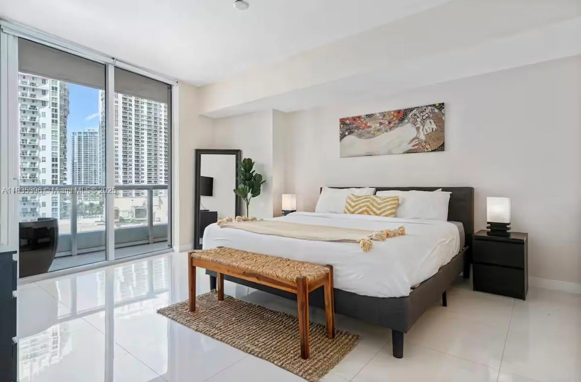 485 Brickell Ave # 1606, Miami FL 33131
