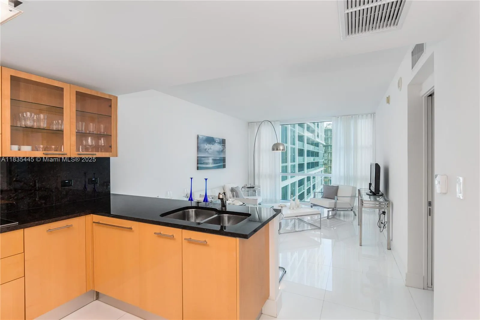 6801 Collins Ave # 1415, Miami Beach FL 33141