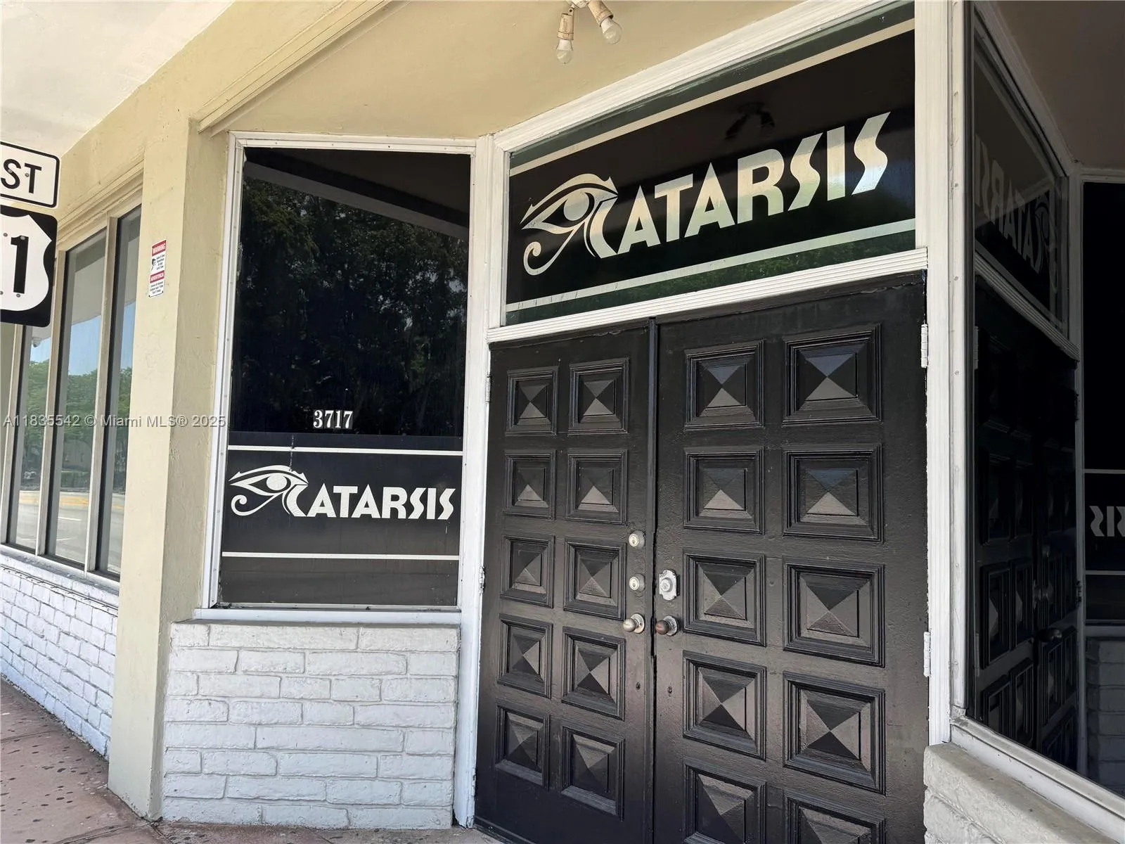 3717 SW 8th St, Coral Gables FL 33134