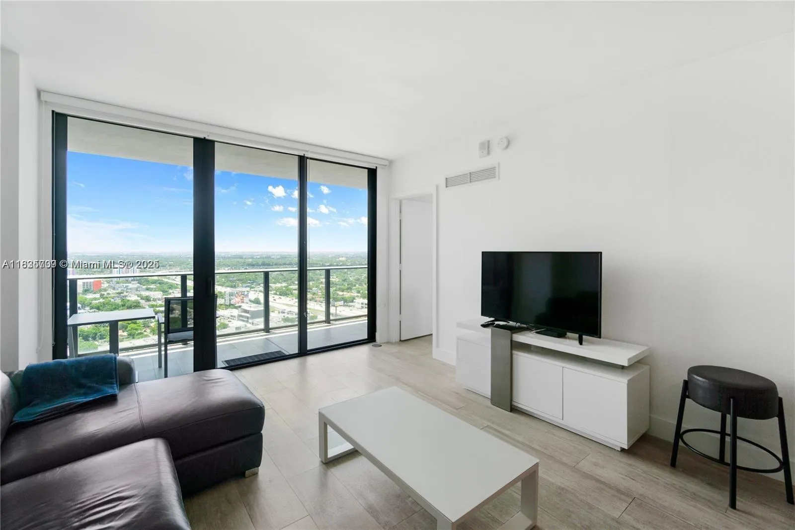 121 NE 34th St # 3012, Miami FL 33137