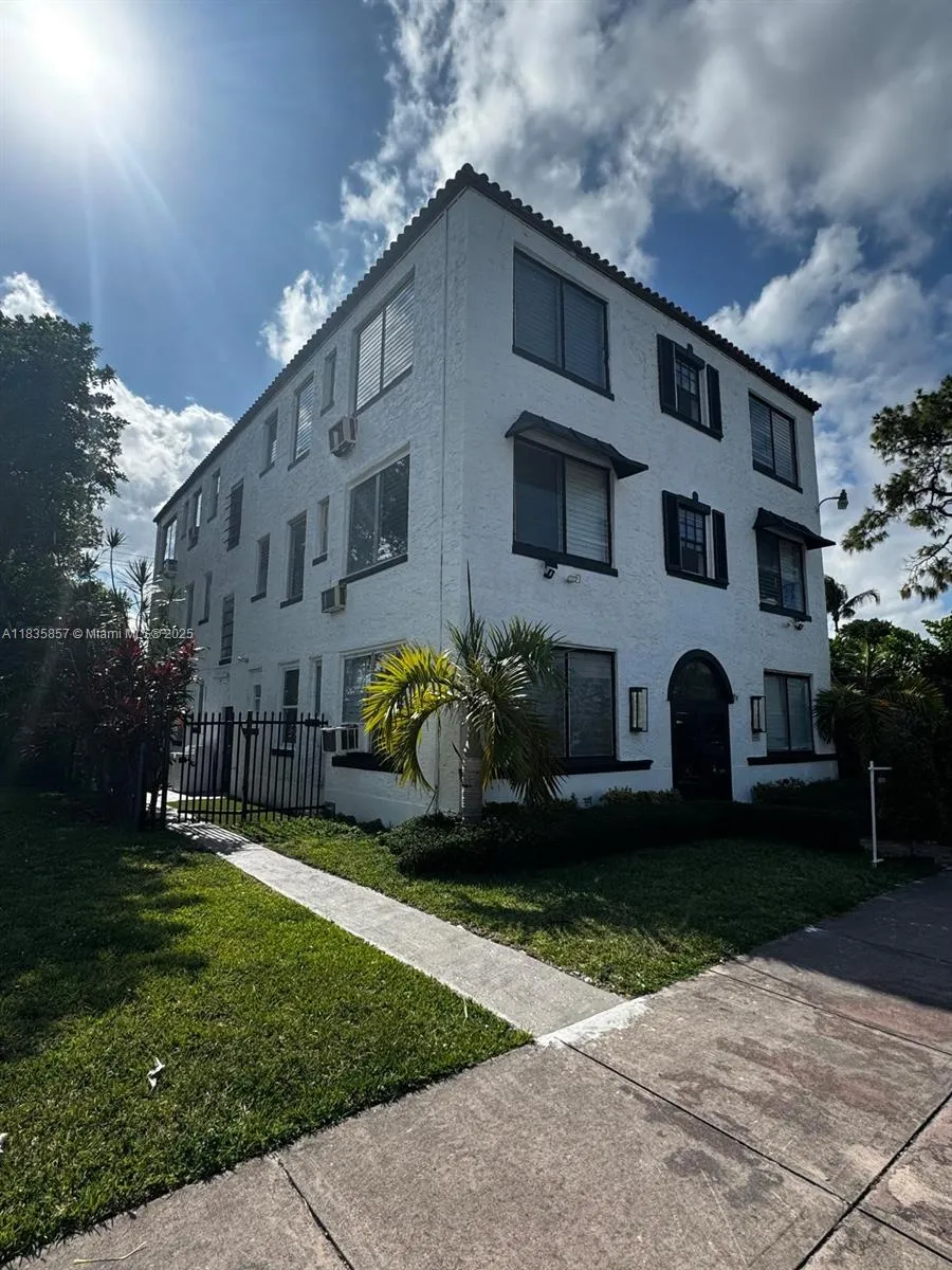 444 Ponce De Leon Blvd, Coral Gables FL 33134