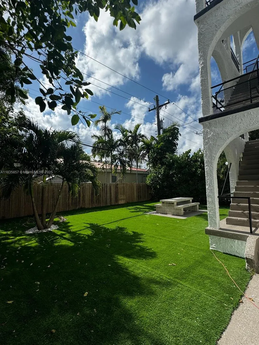 444 Ponce De Leon Blvd, Coral Gables FL 33134
