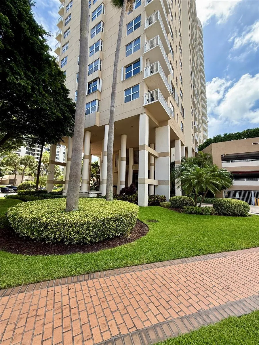 770 Claughton Island Dr # 1503, Miami FL 33131