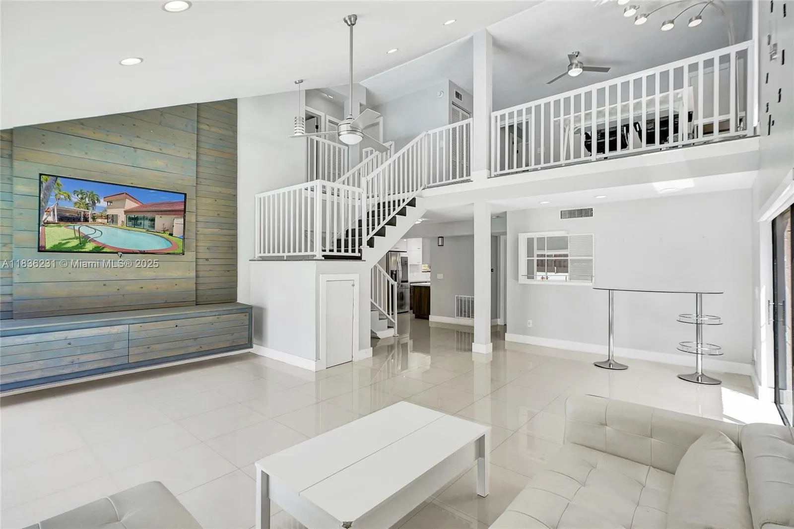 1000 NE 204 Ln # D, Miami FL 33179