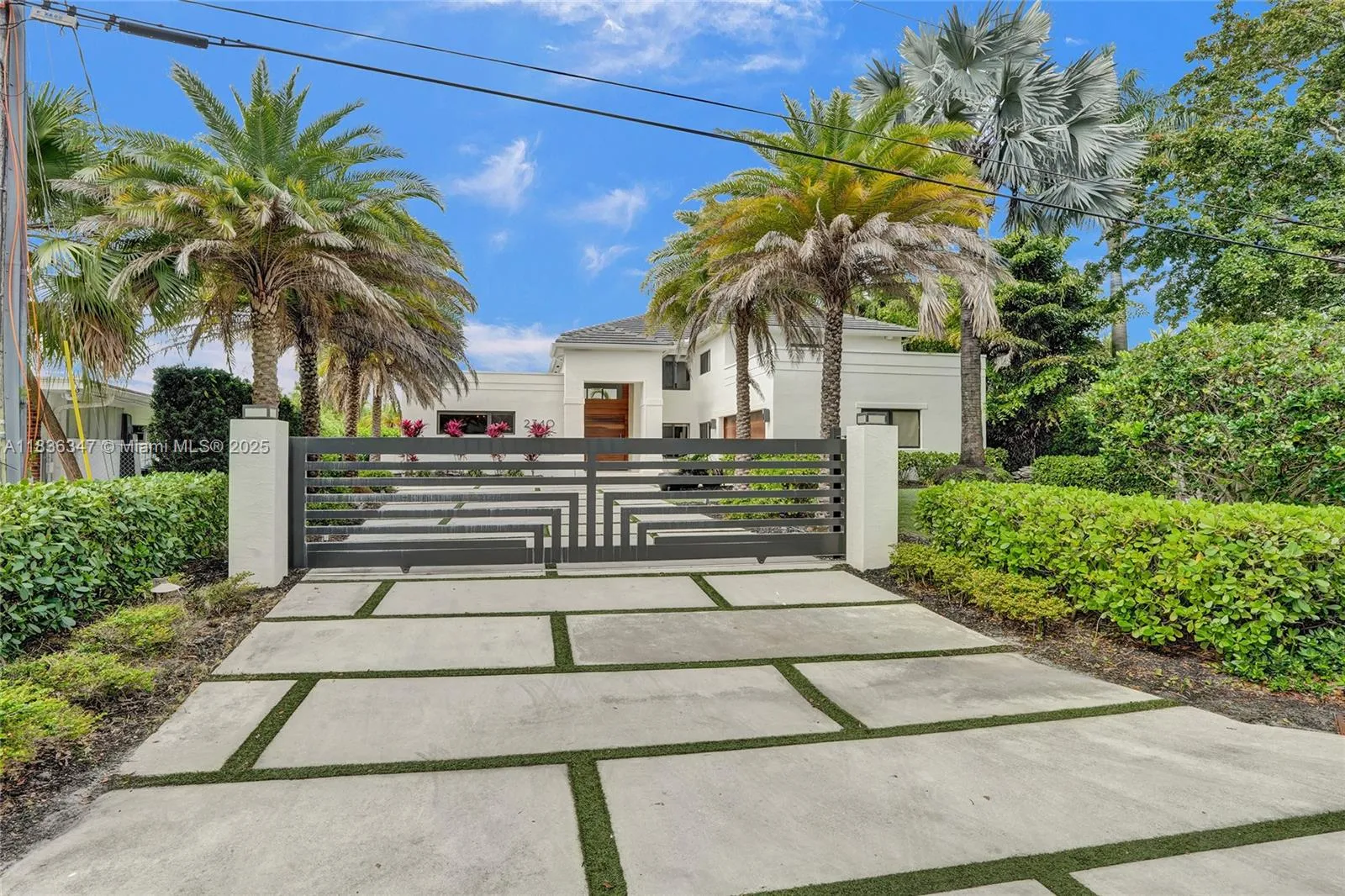 2340 Aqua Vista Blvd, Fort Lauderdale FL 33301