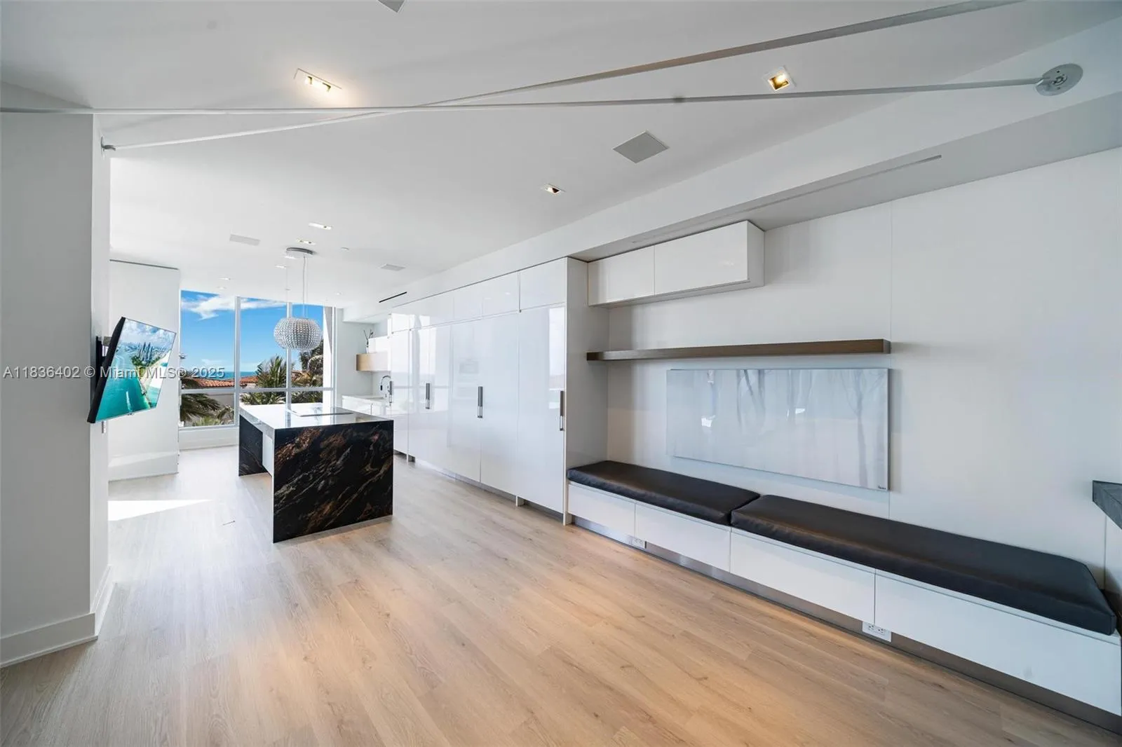 5959 Collins Ave # 705, Miami Beach FL 33140