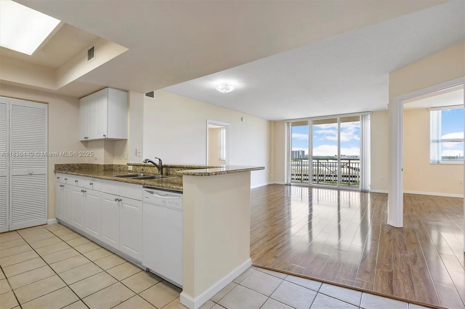 19501 W Country Club Dr # 912, Aventura FL 33180