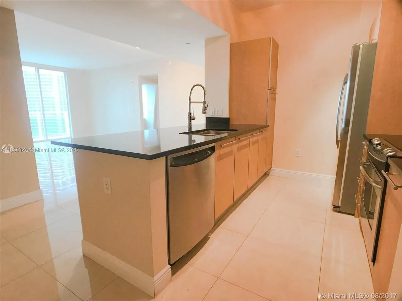 2 bedroom 2 bath for sale at 951 Brickell Ave # 2405, Miami FL 33131
