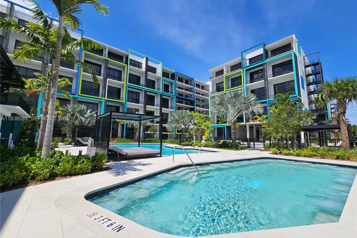 4400 Sunrise Blvd # A, Plantation FL 33317