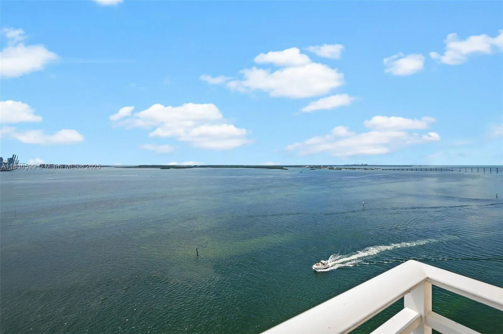 2 bedroom 2 bath for sale at 770 Claughton Island Dr # 1915, Miami FL 33131
