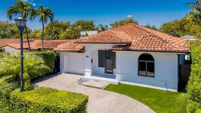 1543 Bird Rd, Coral Gables FL 33146