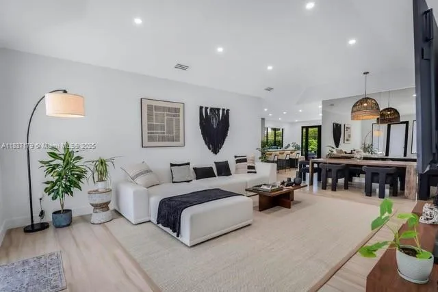 1543 Bird Rd, Coral Gables FL 33146