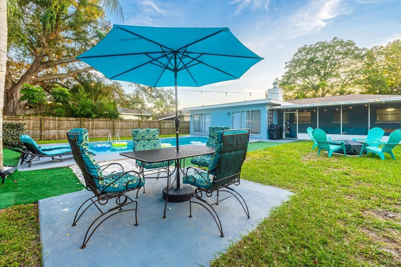 3 bedroom 2 bath Residential for sale at 809 E Glen oak, Clearwater FL 33759