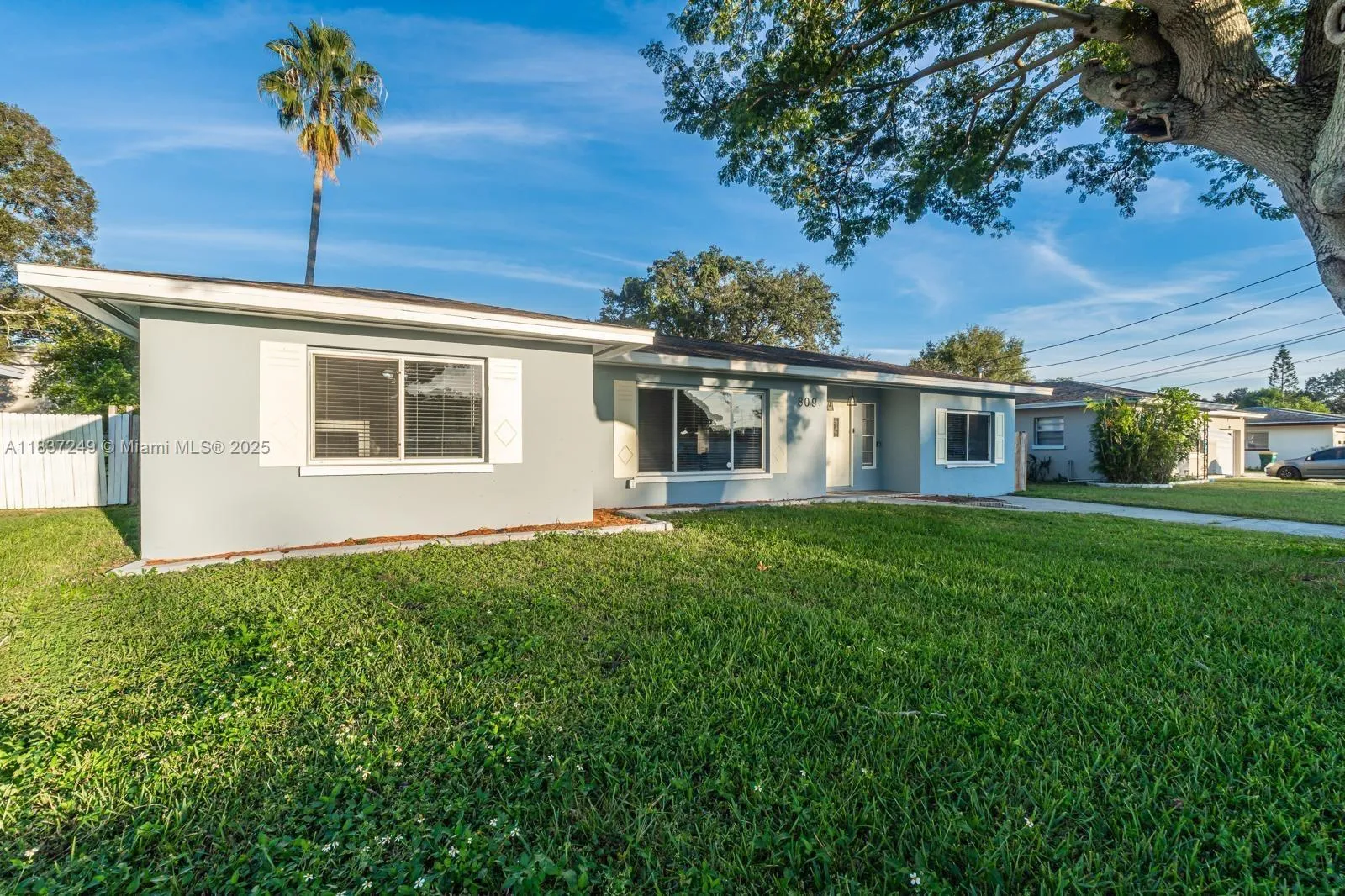 809 E Glen oak, Clearwater FL 33759