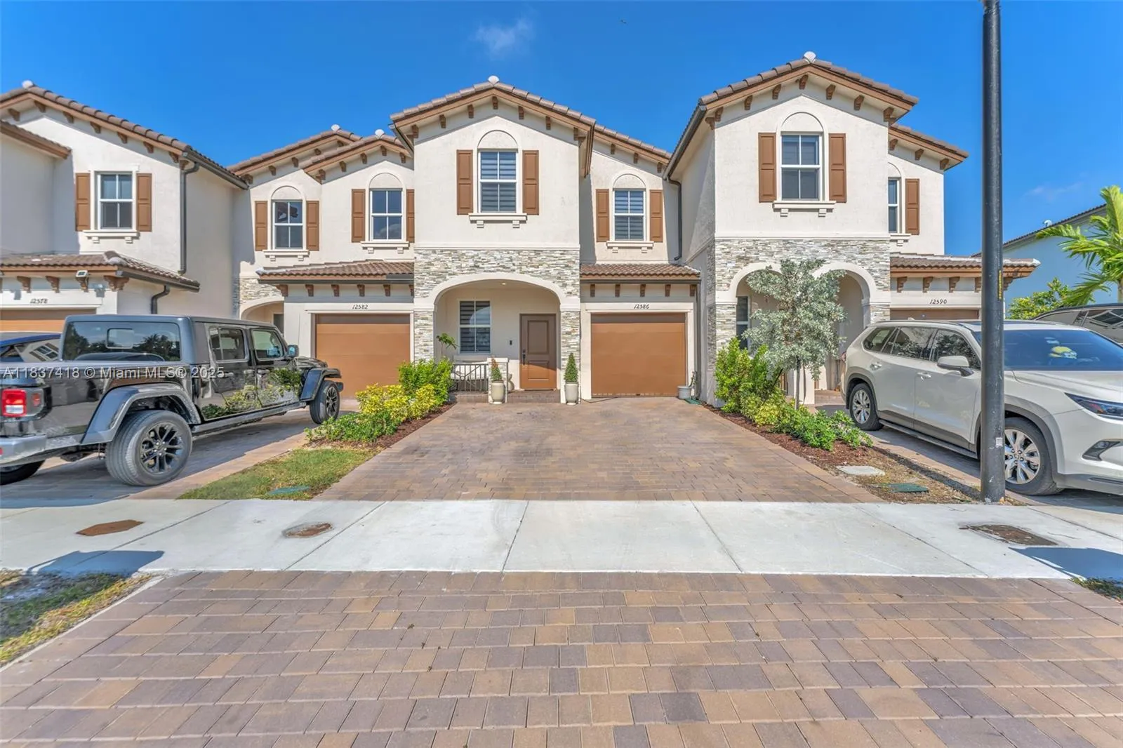 12586 NW 22nd Pl # 12586, Miami FL 33167