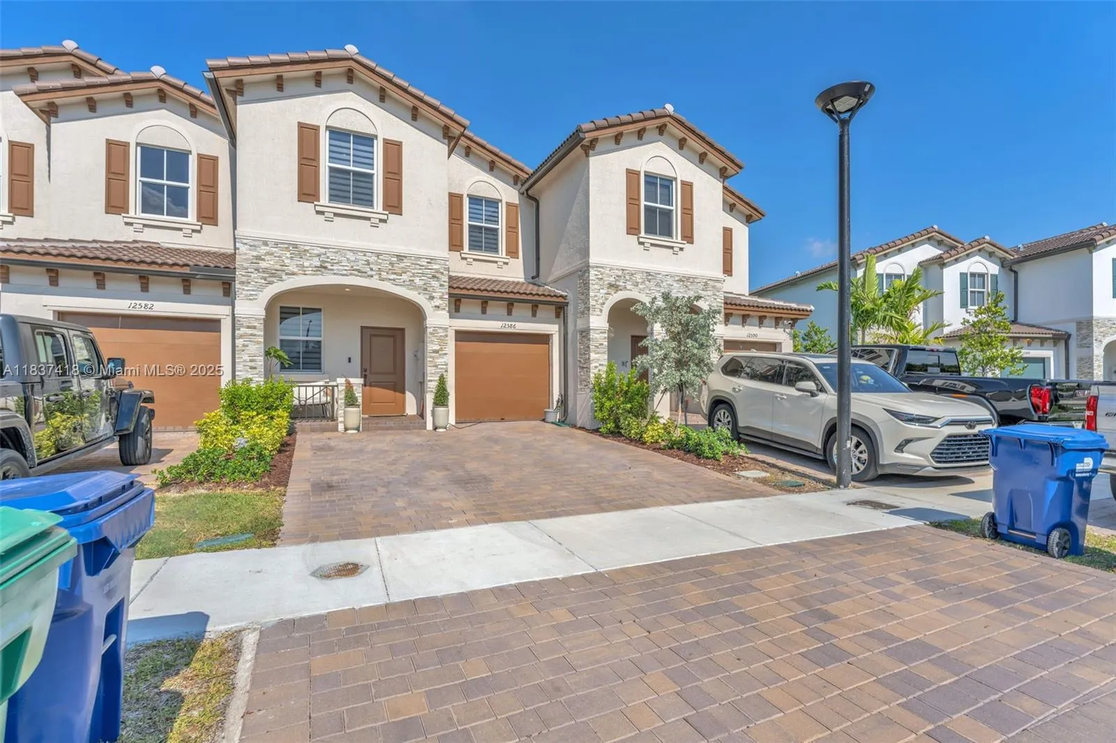 12586 NW 22nd Pl # 12586, Miami FL 33167