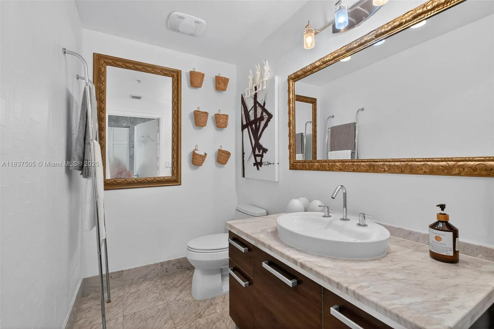 244 Biscayne Blvd # 446, Miami FL 33132