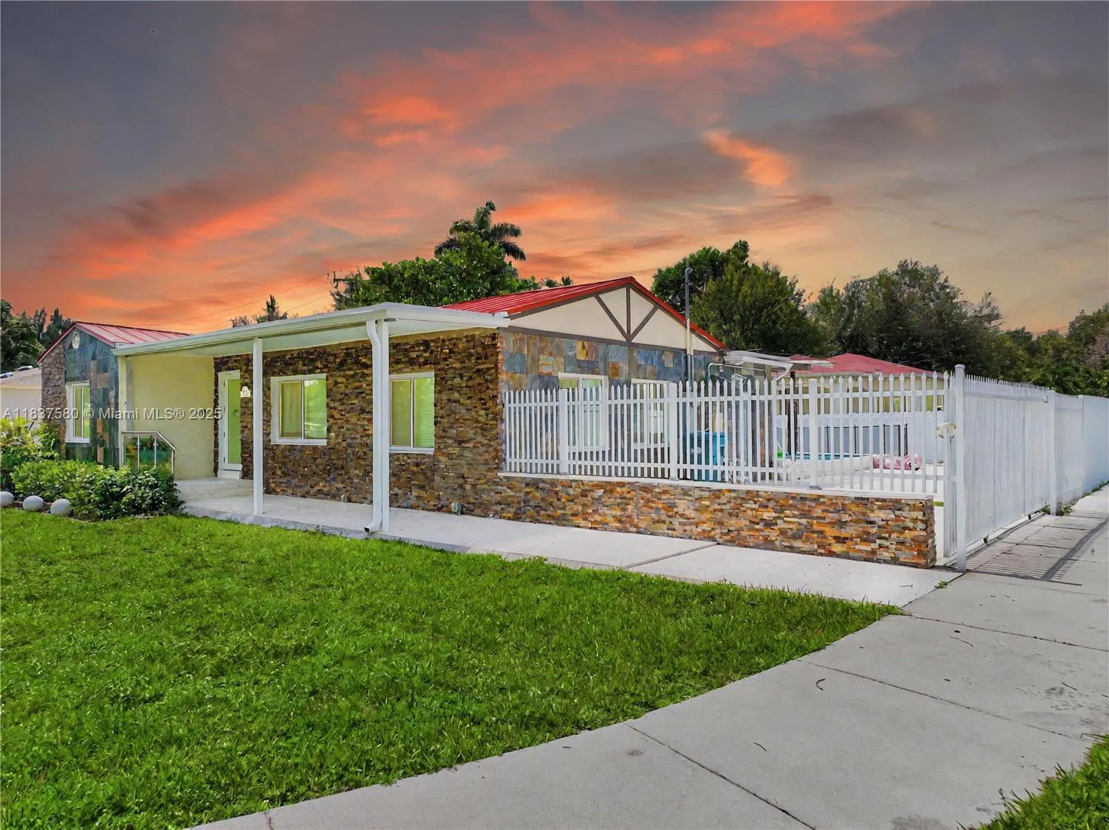 1520 NW 93rd St, Miami FL 33147