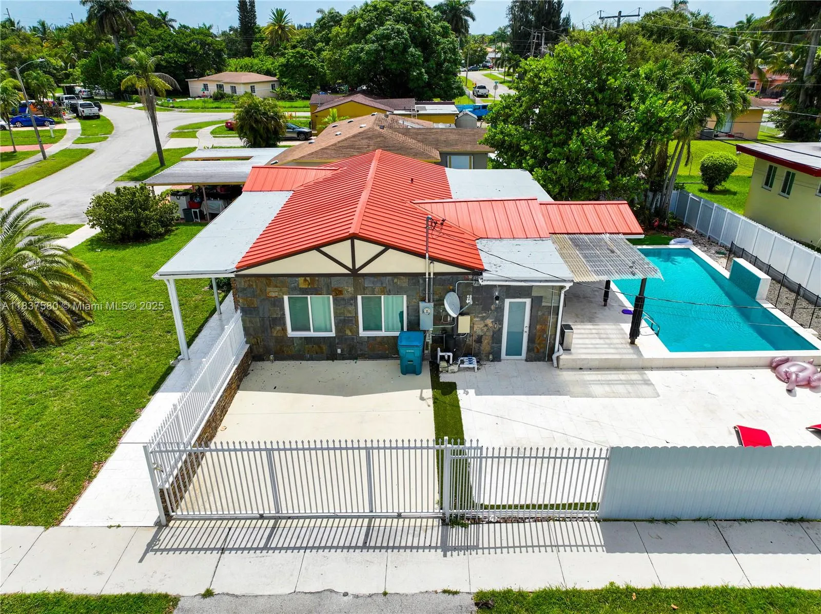 1520 NW 93rd St, Miami FL 33147