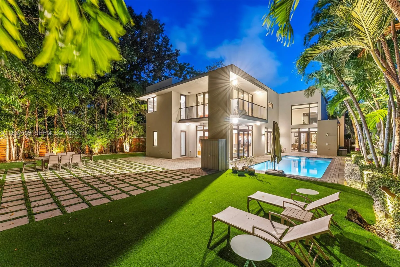 6 bedroom 6 bath for sale at 7621 SW 59th Ct, South Miami FL 33143