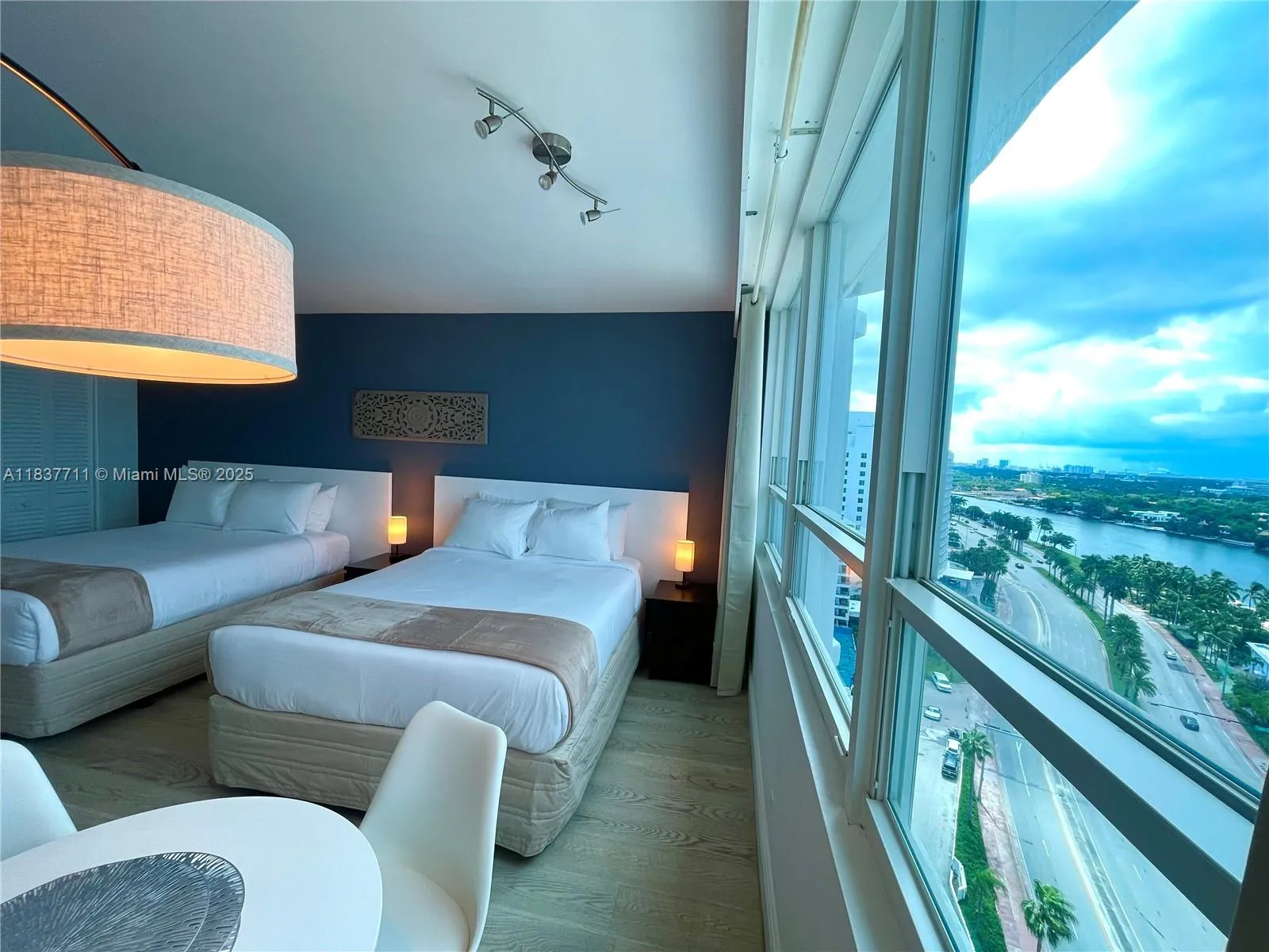 1 bath for sale at 5445 Collins Ave # 1515, Miami Beach FL 33140