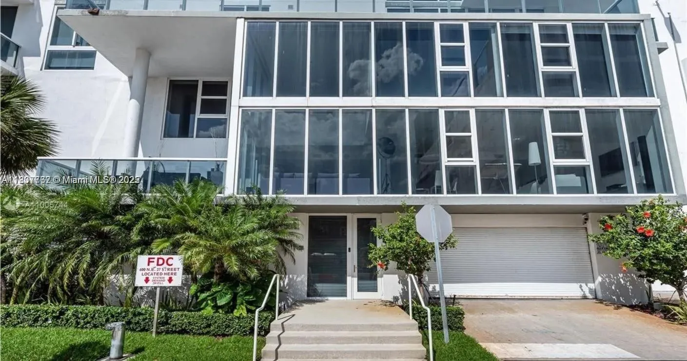 3 bedroom 3 bath for sale at 600 NE 27th St # 105, Miami FL 33137