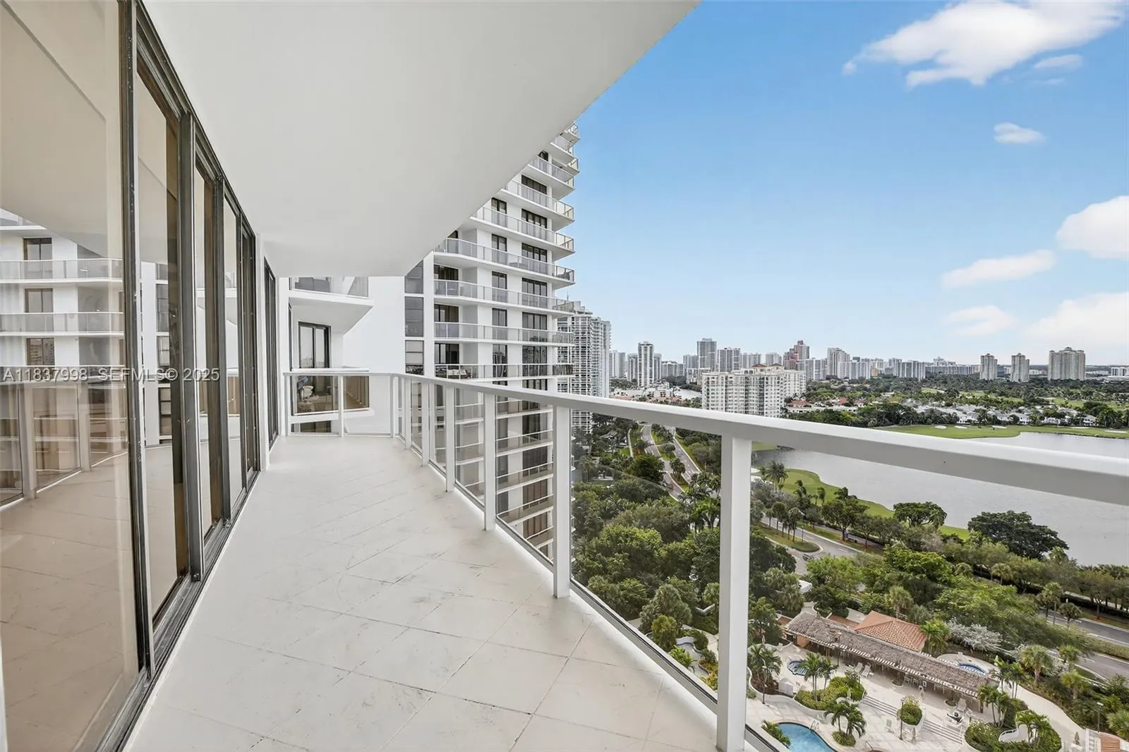 20281 E Country Club Dr # 1801, Aventura FL 33180
